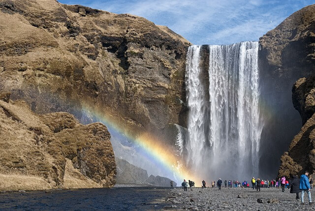 Wisata ke Iceland bersama Naruto Trans